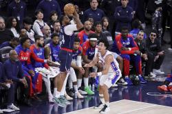 爱游戏APP-快船遭遇尴尬败仗，主场不敌灰熊