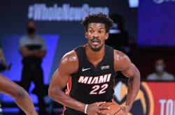 AYXapp下载-包含凯尔特人B队绝地反击公牛，布克完成帽子戏法的词条