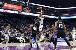 爱游戏在线-独行侠主场大胜国王，继续保持不败的简单介绍