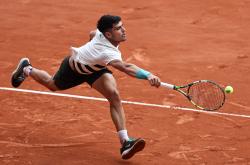 爱游戏网页版-法国网球队鏖战世界网球队，阿尔卡拉斯高光表现的简单介绍