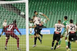 爱游戏在线-卡昂遭遇连败，保级形势不容乐观的简单介绍