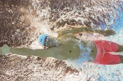 爱游戏网页版-浓眉展现巨星价值，鹈鹕正面击溃北京队