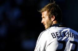 爱游戏在线-冷门与传奇，印度队力克法国队，郑思维刷新纪录的双重震撼