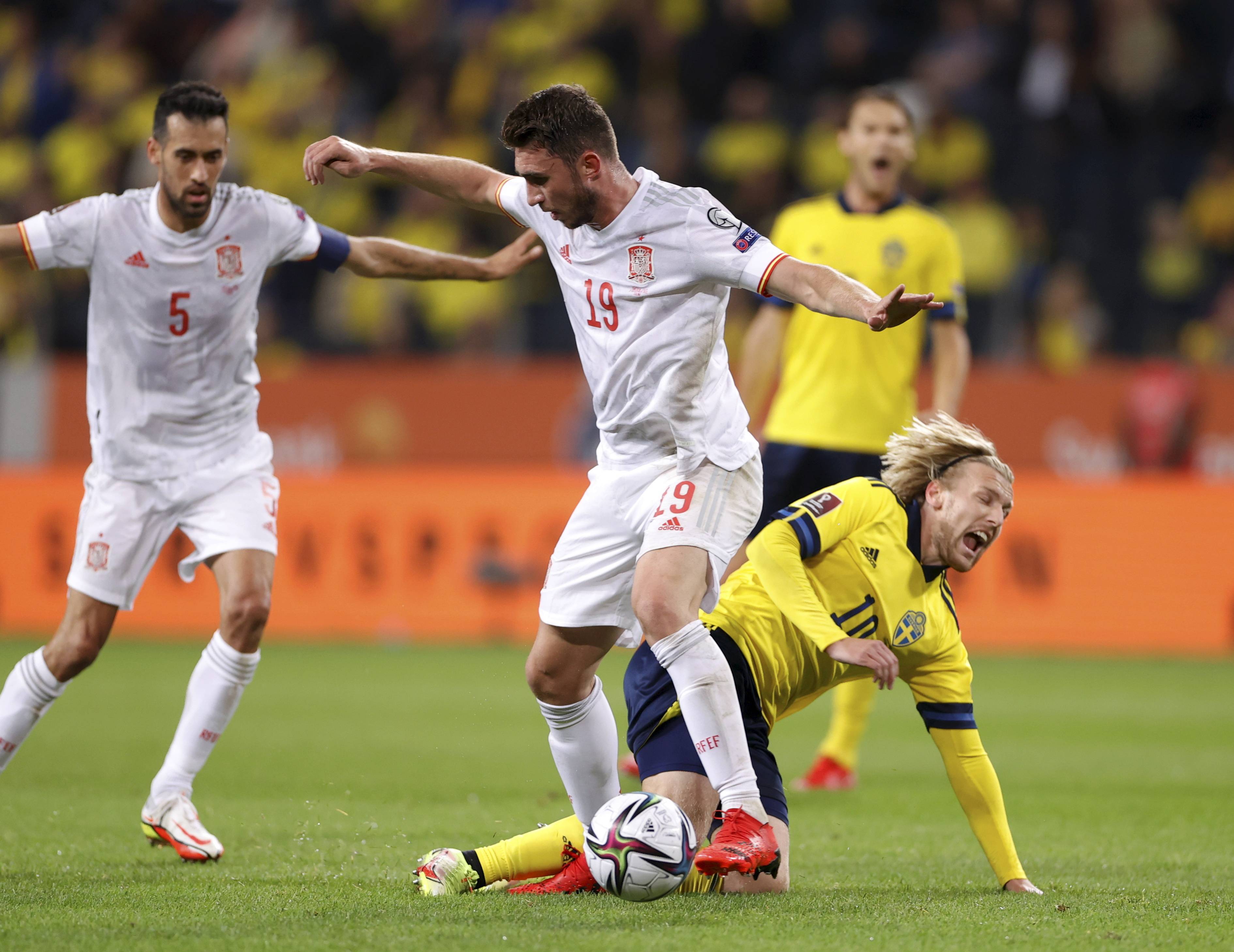 荷兰队与意大利队进行激烈角逐