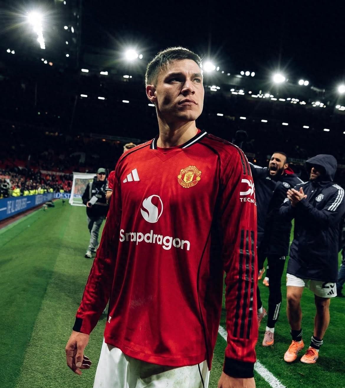 曼联客场取胜,布莱顿主场告负 曼联客场取胜,布莱顿主场告负