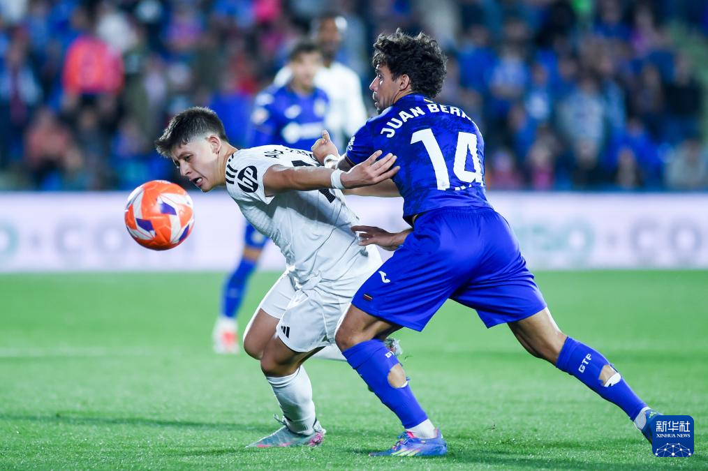 赫塔菲客场击败巴塞罗那，触底反弹