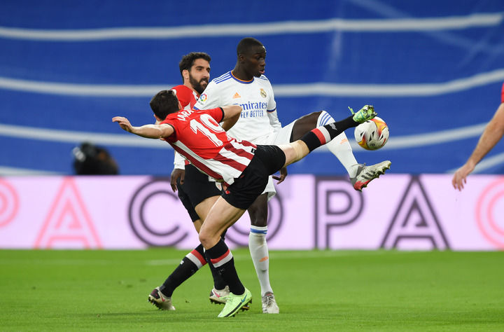 关于马德里胜卢多戈，领跑积分榜的信息