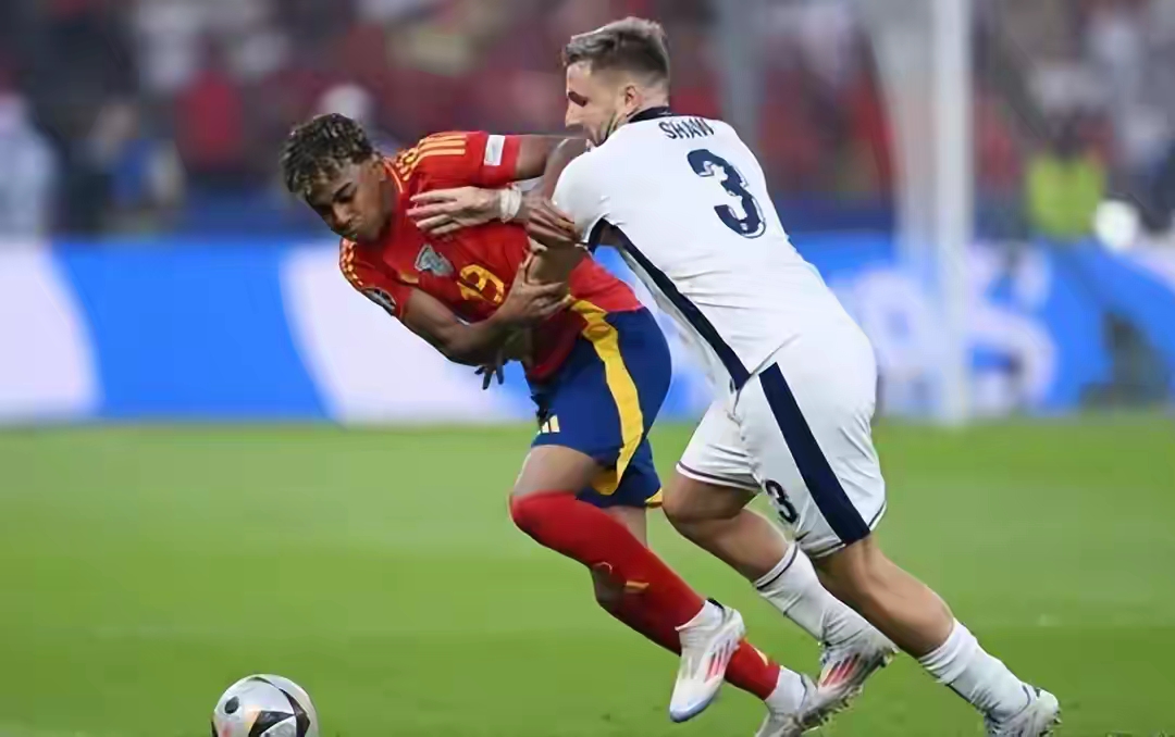 欧洲强队碰撞，赛场实力较量引爆激情的简单介绍