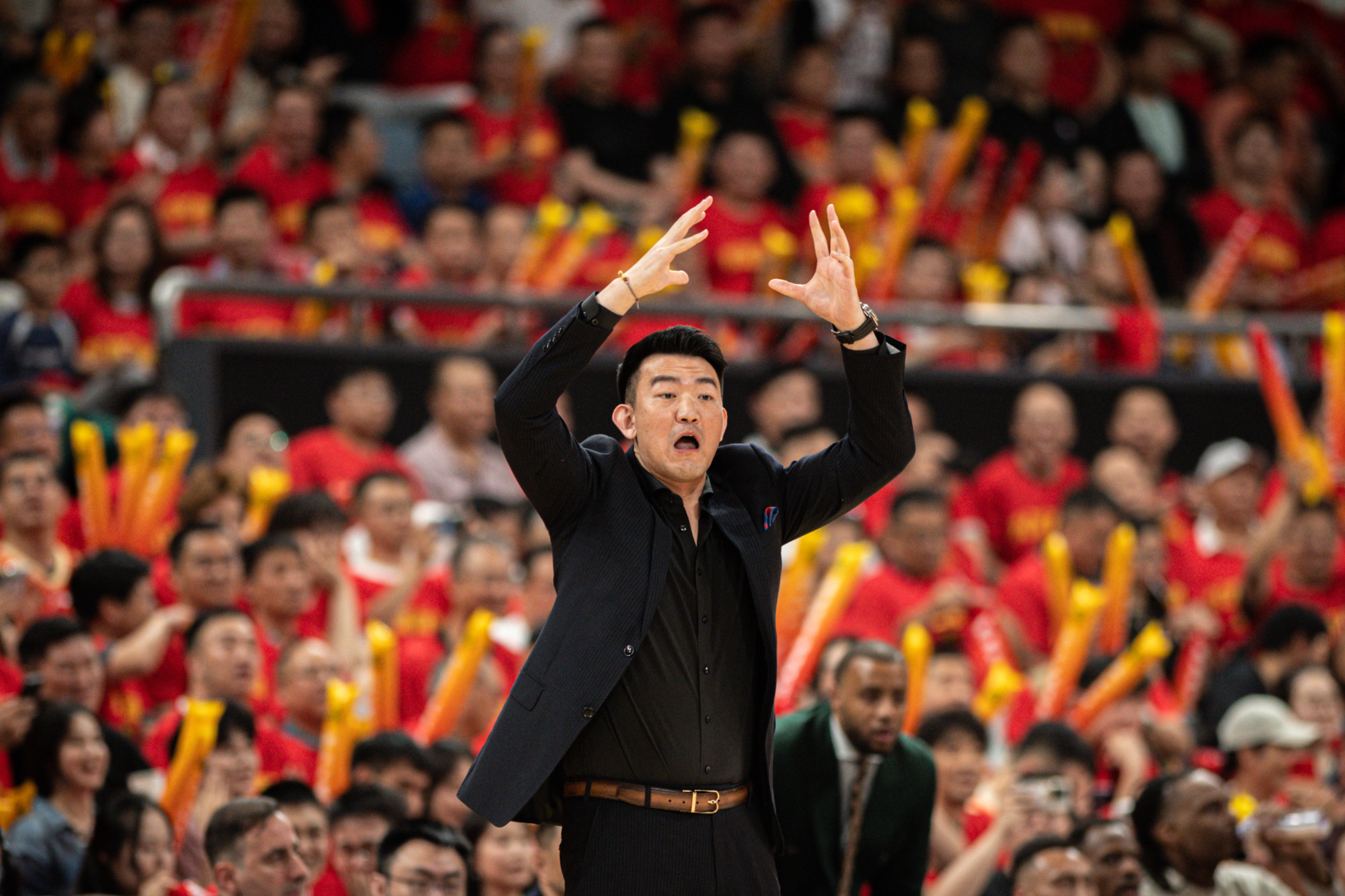 球队在客场取得大胜，主教练赞叹不已