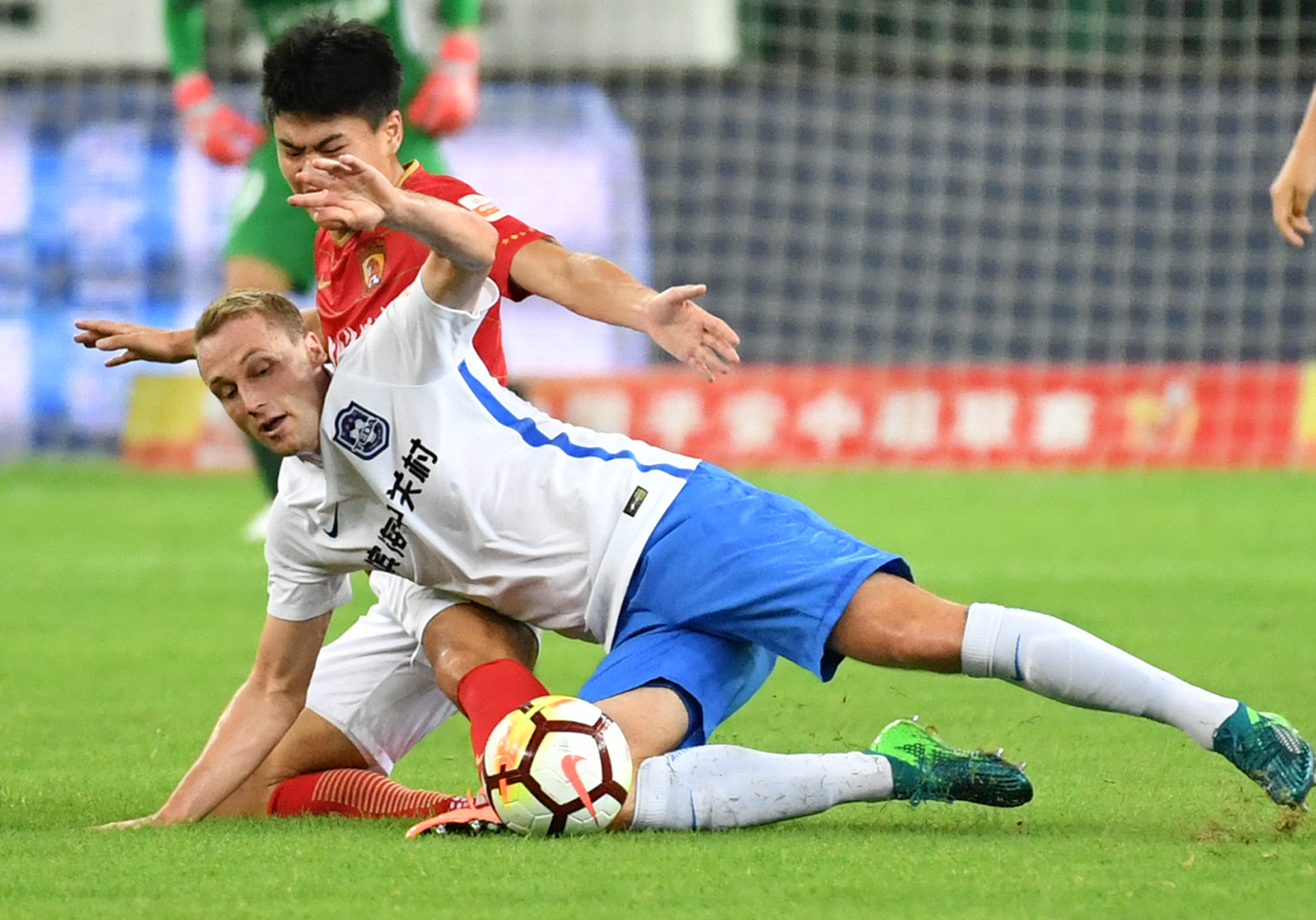 广州恒大客场战平天津泰达,保持稳定的简单介绍 广州恒大客场战平天津泰达,保持稳定的简单介绍