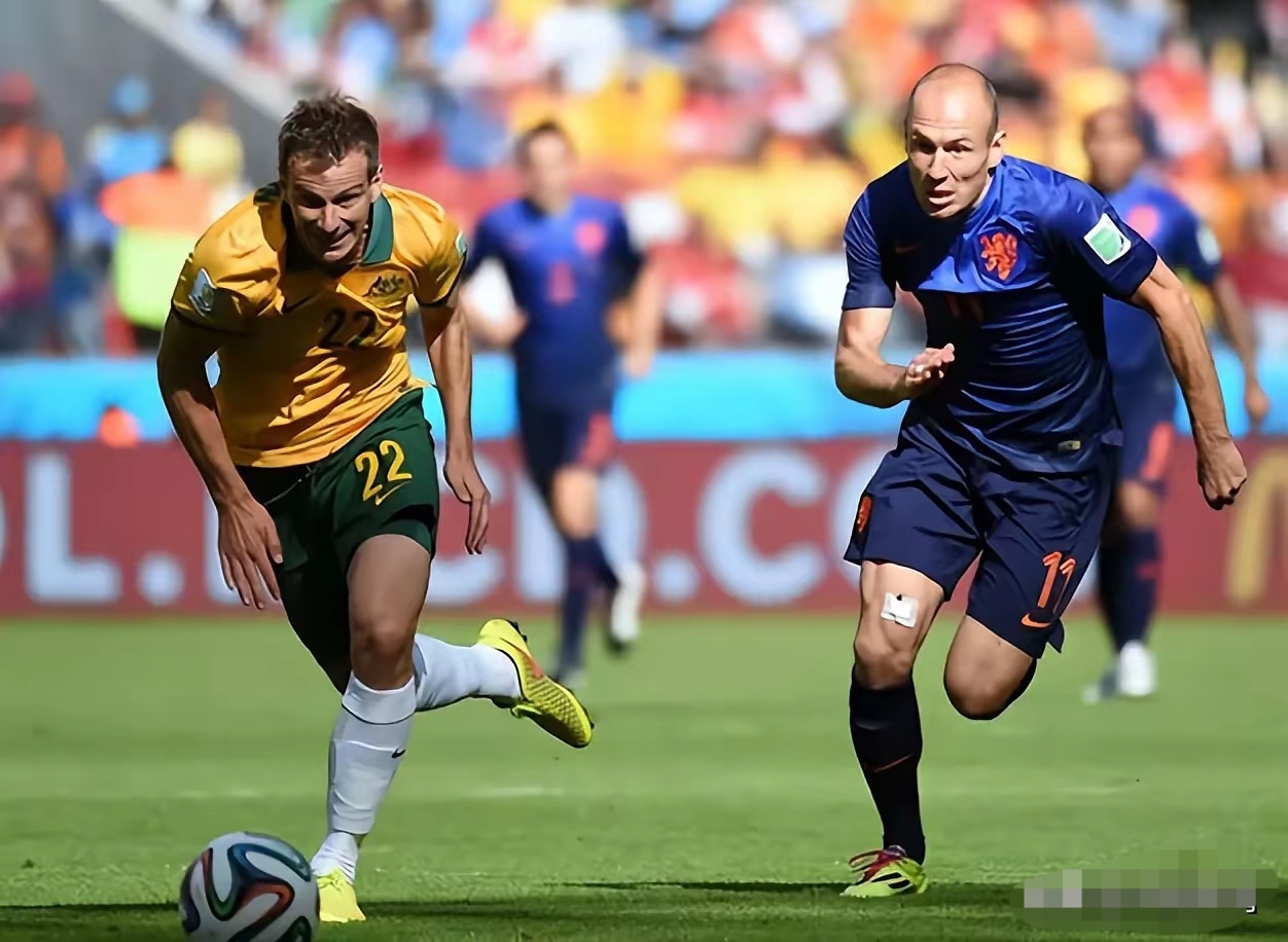 包含荷兰队险胜小组次席晋级，实力受认可的词条