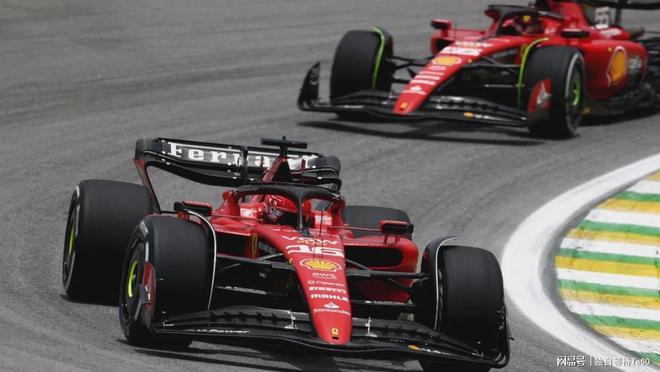 阿斯顿马丁逆转梅赛德斯，塞恩斯统治全场的简单介绍