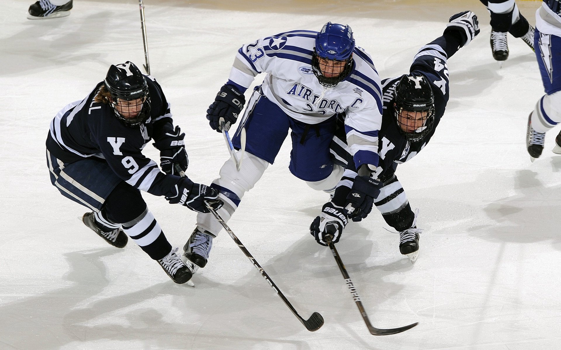 萨卡关键一击定乾坤,拜仁斩落非洲雄狮喀麦隆